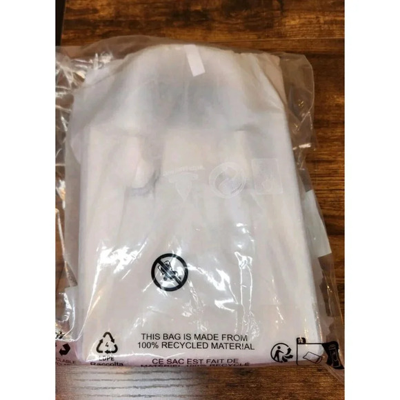 Michael Kors Mercer Extra Small Pebbled Leather Crossbody Bag Cream Minimalist - Picture 10 of 10